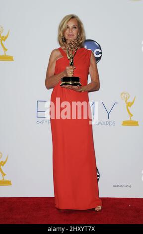 Jessica Lange dans la salle de presse lors des Primetime Emmy Awards 64th qui se tiennent au Nokia Centre, Los Angeles. Banque D'Images