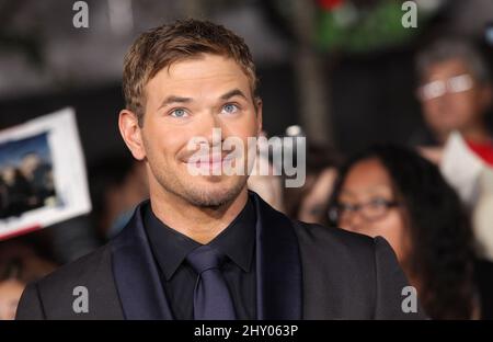 Kellan Lutz participe à la première de "The Twilight Saga: Breaking Dawn-part 2" au Nokia Theatre de Los Angeles. Banque D'Images