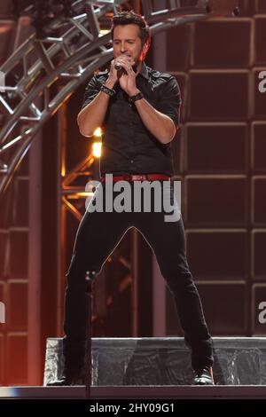 Luke Bryan sur scène pendant le concert des NOMINATIONS GRAMMY Live!! - Compte à rebours de la plus grande nuit de musique' tenue à la Bridgestone Arena à Nashville, Etats-Unis. Banque D'Images