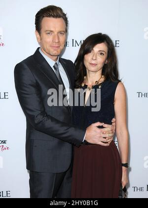 Ewan McGregor et Eve Mavrakis assistent à la première de 'l'impossible' à Los Angeles. Banque D'Images