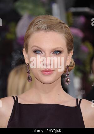 Taylor Swift arrive aux Golden Globe Awards 70th qui se tiennent à l'hôtel Beverly Hilton, Beverly Hills, Californie, le 13 janvier 2013. Banque D'Images