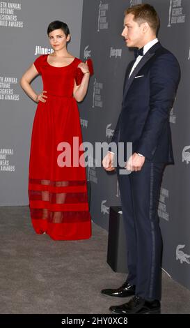 Ginnifer Goodwin, Josh Dallas participant aux Prix annuels de la Guilde des designers de costumes 15th à la salle de bal internationale de l'hôtel Beverly Hilton à Los Angeles, en Californie. Banque D'Images