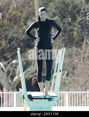 Katherine Webb sur le set de 'Celebrity Splash' pratiquant ses plongées à Santa Monica, Etats-Unis. Banque D'Images
