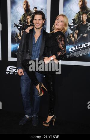 Gleb Savchenko et Elena Samadanova lors de la première du nouveau film de Paramount Pictures G.I. JOE: REPRÉSAILLES, tenu au théâtre chinois de Grauman, le 28 mars 2013, à Los Angeles. Banque D'Images