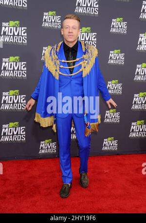 Macklemore arrive aux MTV Movie Awards 2013 à Sony Pictures Studios le 14 avril 2013 à Los Angeles, en Californie. Banque D'Images