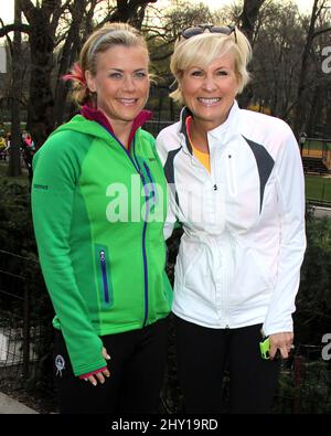 Alison Sweeney et Mika Brzezinski lors du demi-marathon féminin 10th annuel More Magazine/Fitness Magazine - tenu à Central Park le 14 avril 2013. Banque D'Images