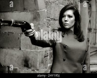 Diana Rigg, « les Avengers » vers 1965. Référence du dossier no 34145-652THA Banque D'Images