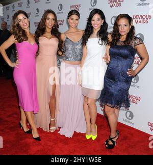 Ana Ortiz, Dania Ramirez, Roselyn Sanchez, Edy Ganem et Judy Reyes ont assisté à la première des 'Dieux Maidss' à Pacific Palisades, Californie. Banque D'Images