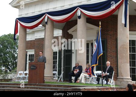 Dave Matthews est le conférencier principal de la cérémonie annuelle de naturalisation 51st qui s'est tenue à Monticello Banque D'Images