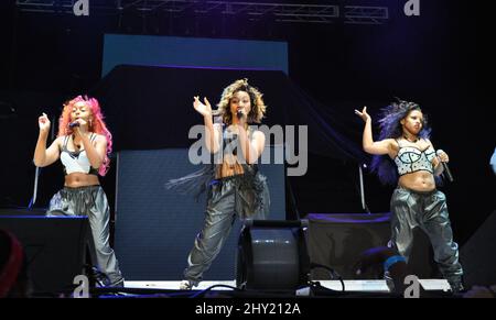 OMG Girlz en train de jouer au All Around the World Tour à Portsmouth, Virginie. Banque D'Images