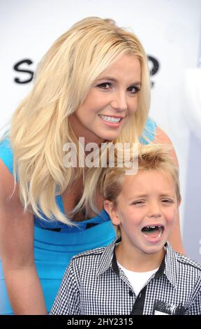 Britney Spears assiste à la première de 'The Schtroumpfs 2' à Los Angeles, Californie. Banque D'Images