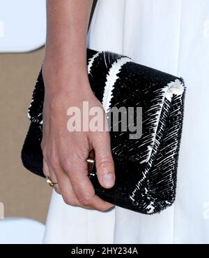 Cobie Smulders participant à la CBS, Showtime et CW 2013 Summer Stars Party annuelle à Beverly Hills, Californie. Banque D'Images