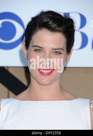 Cobie Smulders participant à la CBS, Showtime et CW 2013 Summer Stars Party annuelle à Beverly Hills, Californie. Banque D'Images