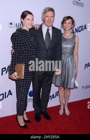 Georgia Ford, Harrison Ford et Calista Flockhart participent à la première « paranoïa » des États-Unis qui s'est tenue à la Directors Guild of America, à Los Angeles. Banque D'Images