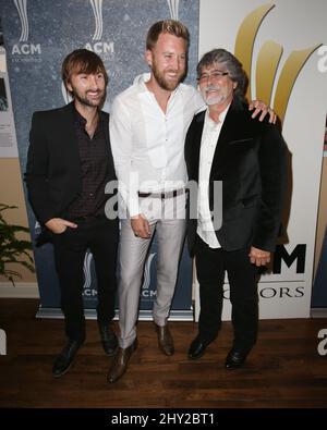 Charles Kelley, Dave Haywood, Lady Antebellum, Randy Owen, Alabama, assiste aux honneurs annuels de l'ACM 7th qui se sont tenus au Ryman Auditorium de Nashville, le 10 septembre 2013. Banque D'Images