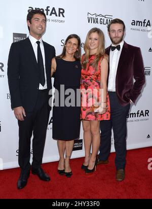 Aileen Getty arrive au quatrième Gala annuel de l'inspiration amfAR à Milk Studios le jeudi 12 décembre 2013 à Los Angeles. Banque D'Images