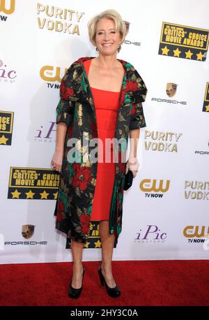 Emma Thompson assistait aux prix annuels du film le choix des critiques 19th à Barker Hangar, à Santa Monica, en Californie. Banque D'Images