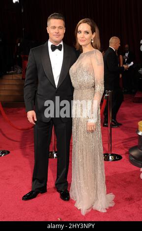 Brad Pitt et Angelina Jolie arrivent aux 86e Academy Awards qui se tiennent au Dolby Theatre à Hollywood, Los Angeles, CA, États-Unis, le 2 mars 2014. Banque D'Images