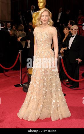 Cate Blanchett arrive au 86e Academy Awards qui se tient au Dolby Theatre à Hollywood, Los Angeles, CA, Etats-Unis, le 2 mars 2014. Banque D'Images