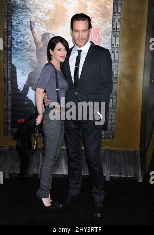 Callan Mulvey et Rachel Thomas assistent à la première de Los Angeles en 300 : l'avènement d'un empire. Banque D'Images