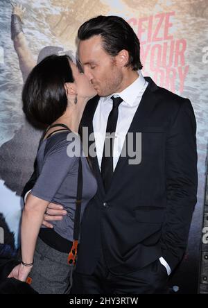 Callan Mulvey et Rachel Thomas assistent à la première de Los Angeles en 300 : l'avènement d'un empire. Banque D'Images