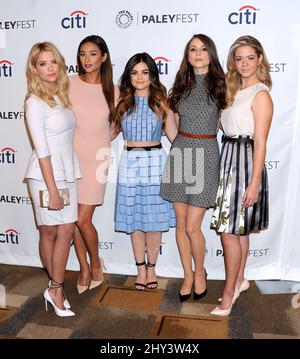 Ashley Benson, Shay Mitchell, Lucy Hale, Toian Bellisario et Sasha Pieterse arrivent pour l'événement de jolis petits menteurs lors du PaleyFest annuel 31st qui s'est tenu au Dolby Theatre, Hollywood, Los Angeles. Banque D'Images