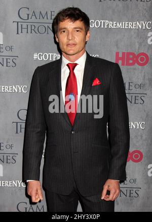 Pedro Pascal assistant à la quatrième première de la saison de Game of Thrones à New York. Banque D'Images