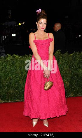 Stephanie Seymour arrivée à l'Institut de costume avantage met Gala célébration de l'ouverture de l'exposition Charles James, au-delà de la mode et du nouveau Centre de costume Anna Wintour. Metropolitan Museum of Art, New York. Banque D'Images