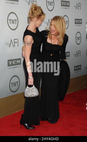 Melanie Griffith et Rosanna Arquette participant au Prix de réalisation de la vie de l'AFI 42nd en l'honneur de Jane Fonda à Los Angeles Banque D'Images