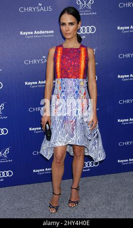Jordana Brewster arrivant pour le bal aux papillons Chrysalis annuel 13th qui s'est tenu à Brentwood County Estates, Los Angeles. Banque D'Images