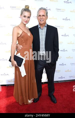 Lily Harrison et Gregory Harrison assistent à l'été 2014 TCA : célébration de Noël NORTHPOLE de la marque au manoir NORTHPOLE de Beverley Hills Banque D'Images