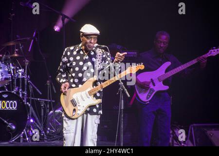 Le bluesman américain Buddy Guy se présente à la salle Pleyel, Paris, France, le 6 novembre 2018. Banque D'Images