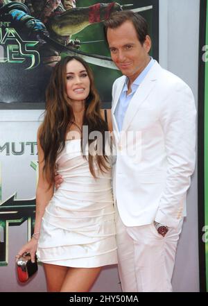 Megan Fox et Wvolonté Arnet participant à la première des tortues Ninja, une mutante adolescente, à Los Angeles, au Regency Village Theatre Banque D'Images