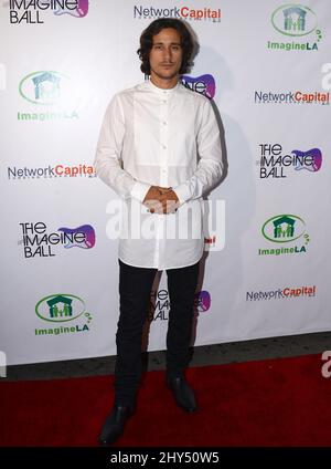 Peter Gadiot participant au concert IMAGINE ball LA Benefit qui s'est tenu à la House of Blues à Los Angeles, aux États-Unis. Banque D'Images