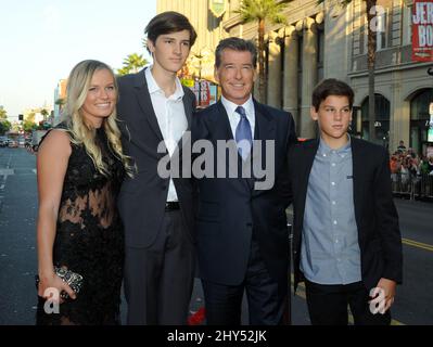 Pierce Brosnan assiste à la première du long métrage « The November Man » au TCL Chinese Theatre le mercredi 13 août 2014 à Los Angeles. Banque D'Images