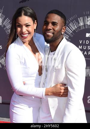 Jordin Sparks et Jason Derulo arrivent aux MTV Video Music Awards 2014 qui se tiennent au Forum Banque D'Images