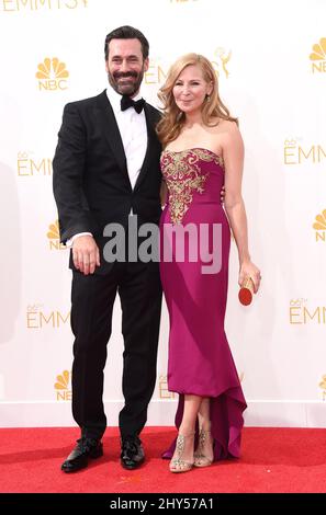 Jon Hamm et Jennifer Westfeldt arrivent aux EMMY Awards 2014, Nokia Live, Los Angeles. Banque D'Images