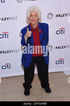 Charlotte Rae assister à la Paley Fall Flashback: "Les faits de la vie" Réunion anniversaire 35th au Centre Paley pour les médias Banque D'Images