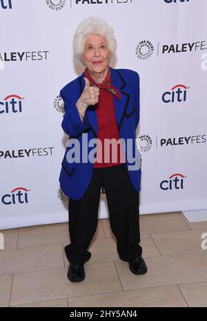 Charlotte Rae assister à la Paley Fall Flashback: "Les faits de la vie" Réunion anniversaire 35th au Centre Paley pour les médias Banque D'Images