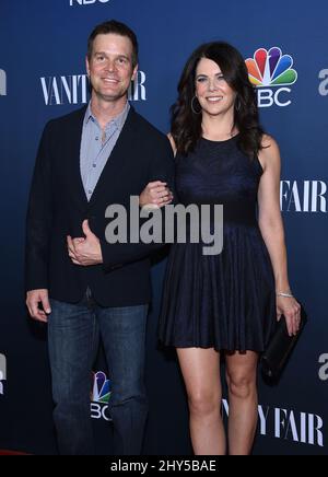 Peter Krause et Lauren Graham assistent à l'événement tapis rouge de la saison 2014-2015 de la NBC Vanity Fair à Hyde Sunset Kitchen Banque D'Images