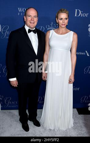 Le Prince Albert II de Monaco et la Princesse Charlene de Monaco participent au gala des prix Princess Grace 2014, à Los Angeles, en Californie. Banque D'Images
