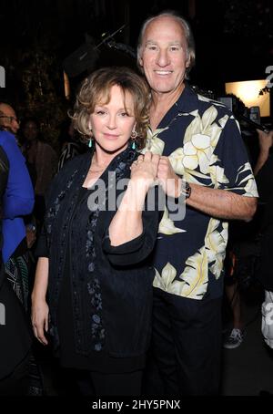 Bonnie Bedelia et Craig T. Nelson participant à l'épisode de planification familiale 100th aux studios Universal à Hollywood, en Californie. Banque D'Images