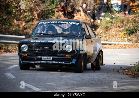 Black Ford Escort RS2000 MKII conduite de rallye pendant la compétition Rally Costa Brava 69th Banque D'Images