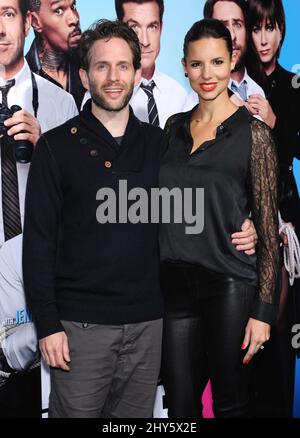 Glenn Howerton et Jill Latiano arrivent pour la première de l'horrible Boss 2 au Chinese Theatre, Hollywood, Los Angeles. Banque D'Images