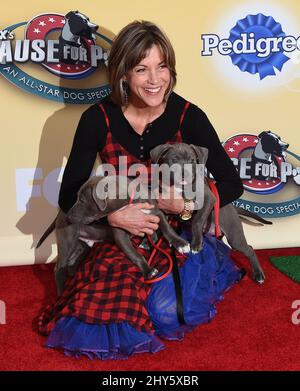 Wendie Malick en présence de FOX's cause for Paws: Un chien All-Star spectaculaire au Barker Hanger à Los Angeles, Etats-Unis. Banque D'Images