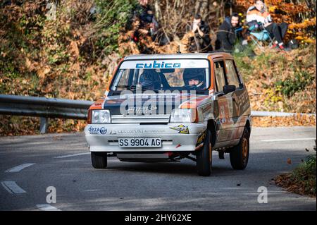 Siège coloré voiture de rallye Marbella GL conduite pendant la compétition Rally Costa Brava 69th Banque D'Images