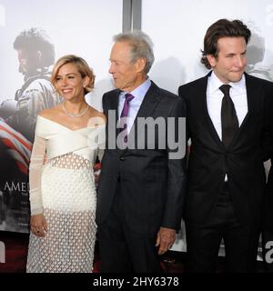 Sienna Miller, Clint Eastwood et Bradley Cooper assistent à la première « American Sniper » à New York Banque D'Images