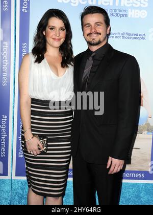 Melanie Lynskey, Jason Ritter participant à la première de 'togetherness' Banque D'Images