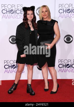 Patricia Arquette et Harlow Olivia Calliope Jane arrivent aux People's Choice Awards au Nokia Theatre le mercredi 7 janvier 2015, à Los Angeles. Banque D'Images