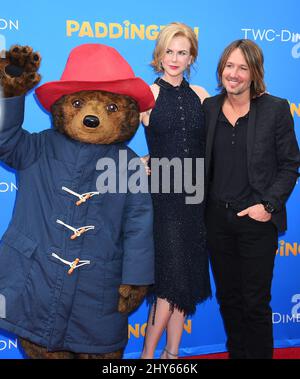 Nicole Kidman et Keith Urban arrivent pour la première de Paddington Los Angeles qui s'est tenue au TLC Chinese Theatre de Los Angeles. Banque D'Images